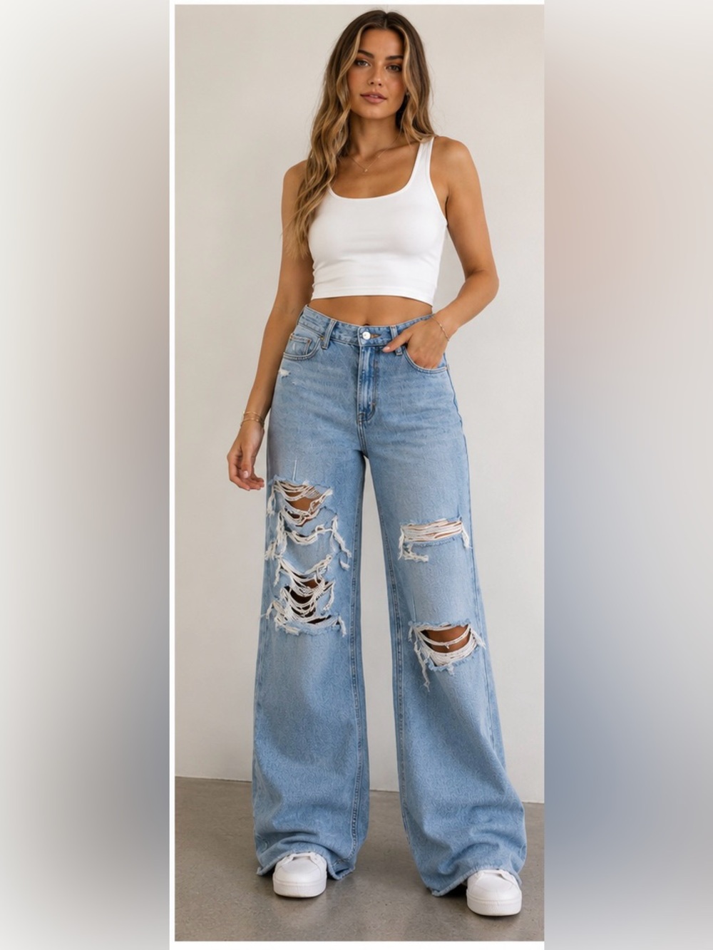 American Eagle Outfitters Light Wash Distressed Wide-Leg Jeans